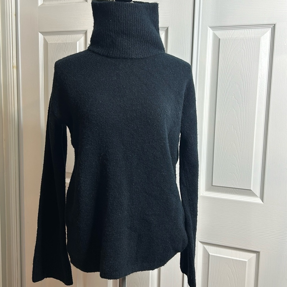 Something Navy Dark Blue Navy Turtleneck Sweater XS‎